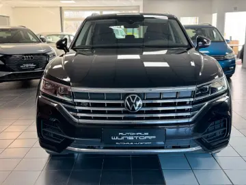 VW Touareg R-Line 4M CAM LUFT AHK LEDER LED ACC