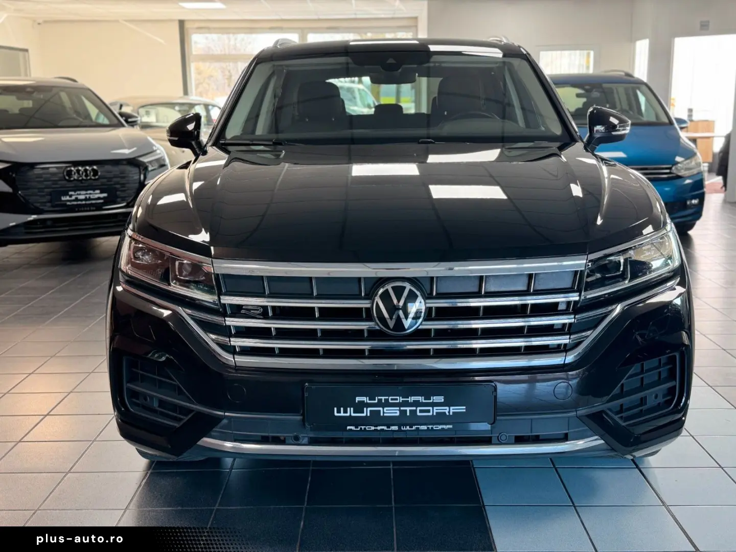 VW Touareg R-Line 4M CAM LUFT AHK LEDER LED ACC