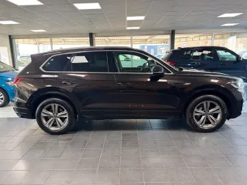 VW Touareg R-Line 4M CAM LUFT AHK LEDER LED ACC