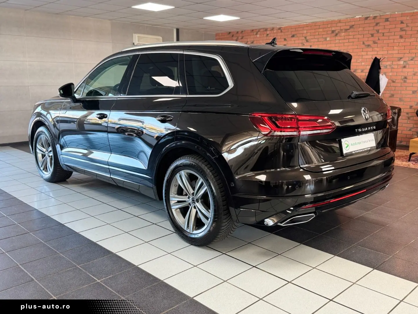 VW Touareg R-Line 4M CAM LUFT AHK LEDER LED ACC