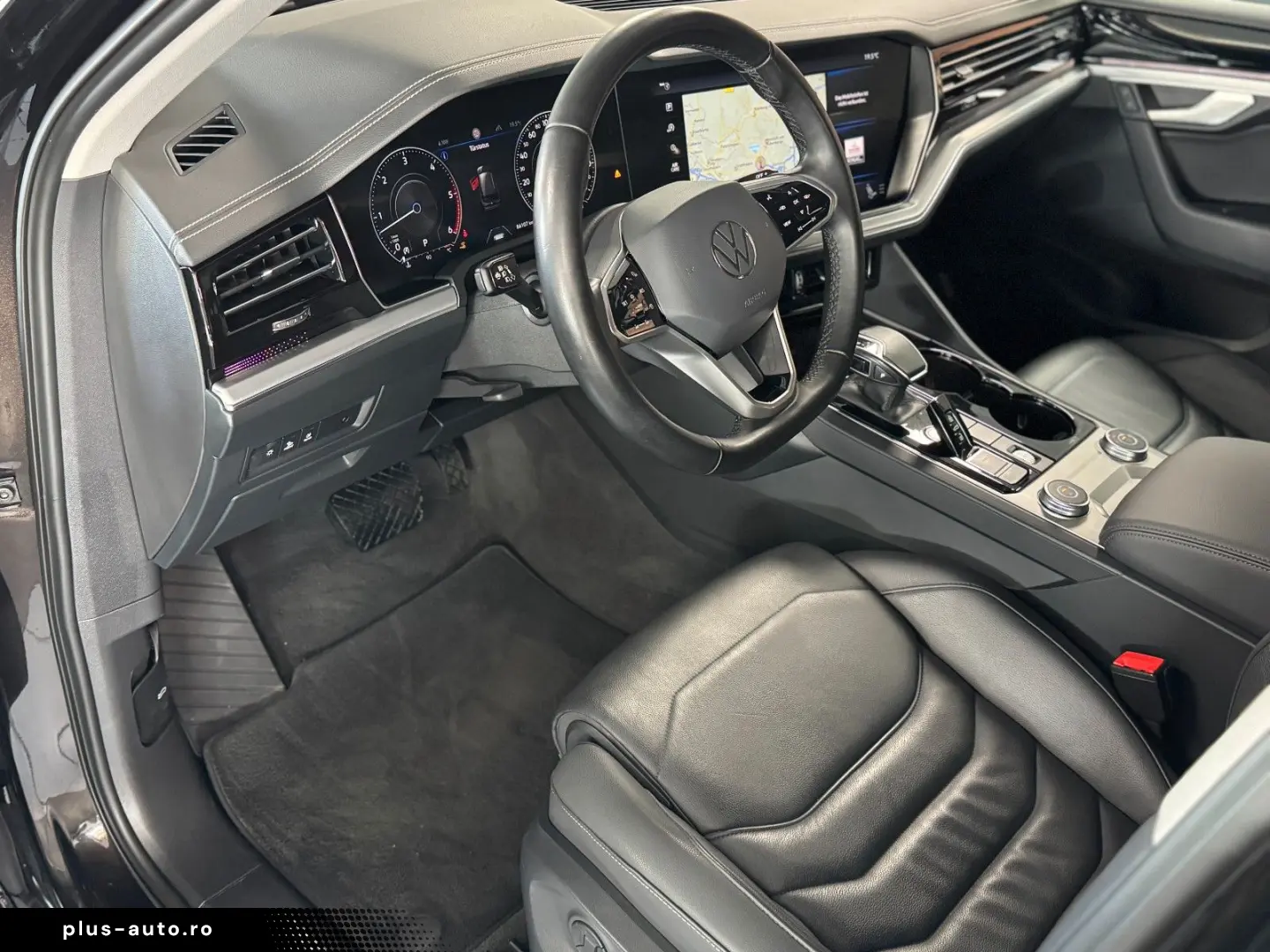 VW Touareg R-Line 4M CAM LUFT AHK LEDER LED ACC