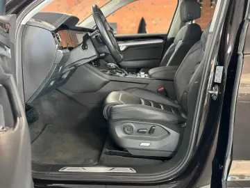 VW Touareg R-Line 4M CAM LUFT AHK LEDER LED ACC