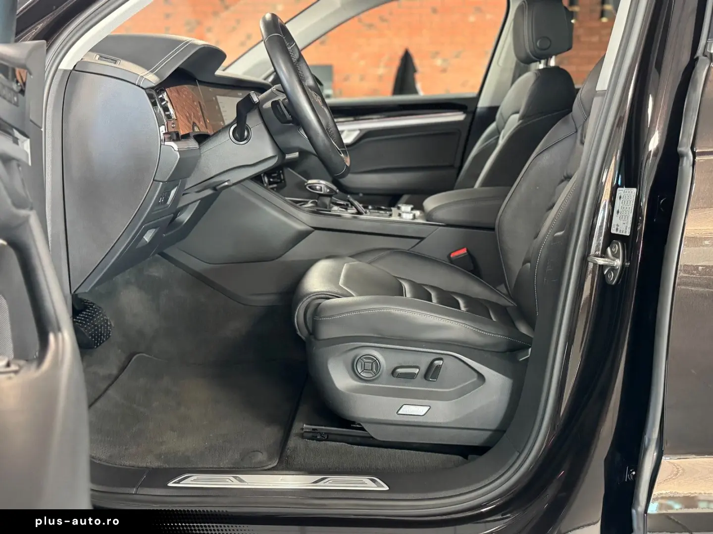 VW Touareg R-Line 4M CAM LUFT AHK LEDER LED ACC