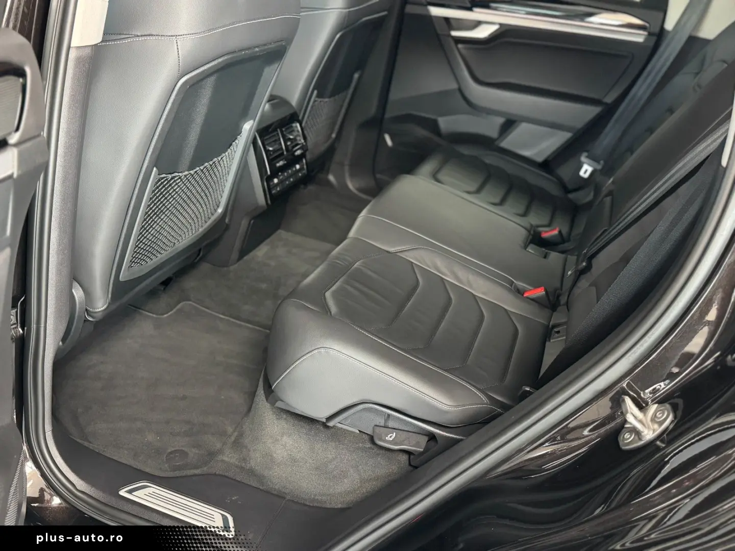 VW Touareg R-Line 4M CAM LUFT AHK LEDER LED ACC