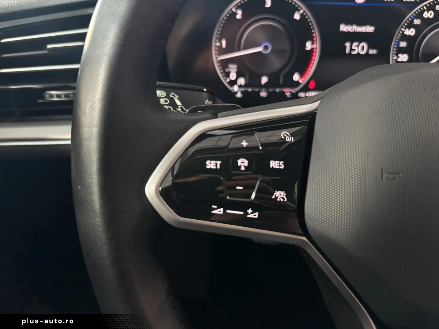 VW Touareg R-Line 4M CAM LUFT AHK LEDER LED ACC