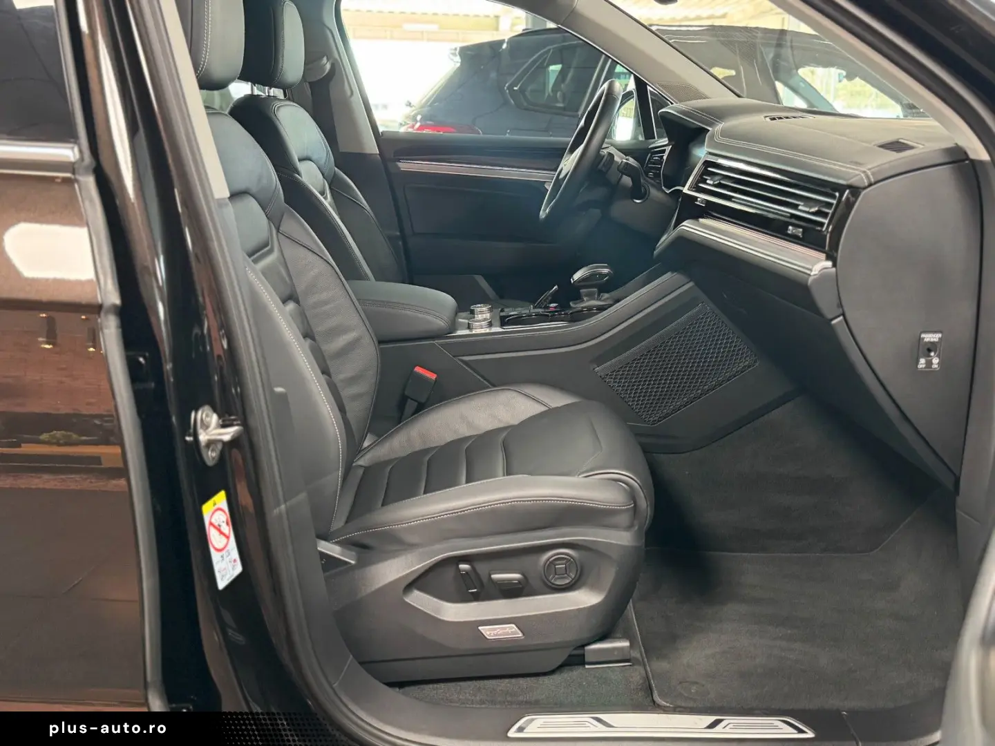 VW Touareg R-Line 4M CAM LUFT AHK LEDER LED ACC