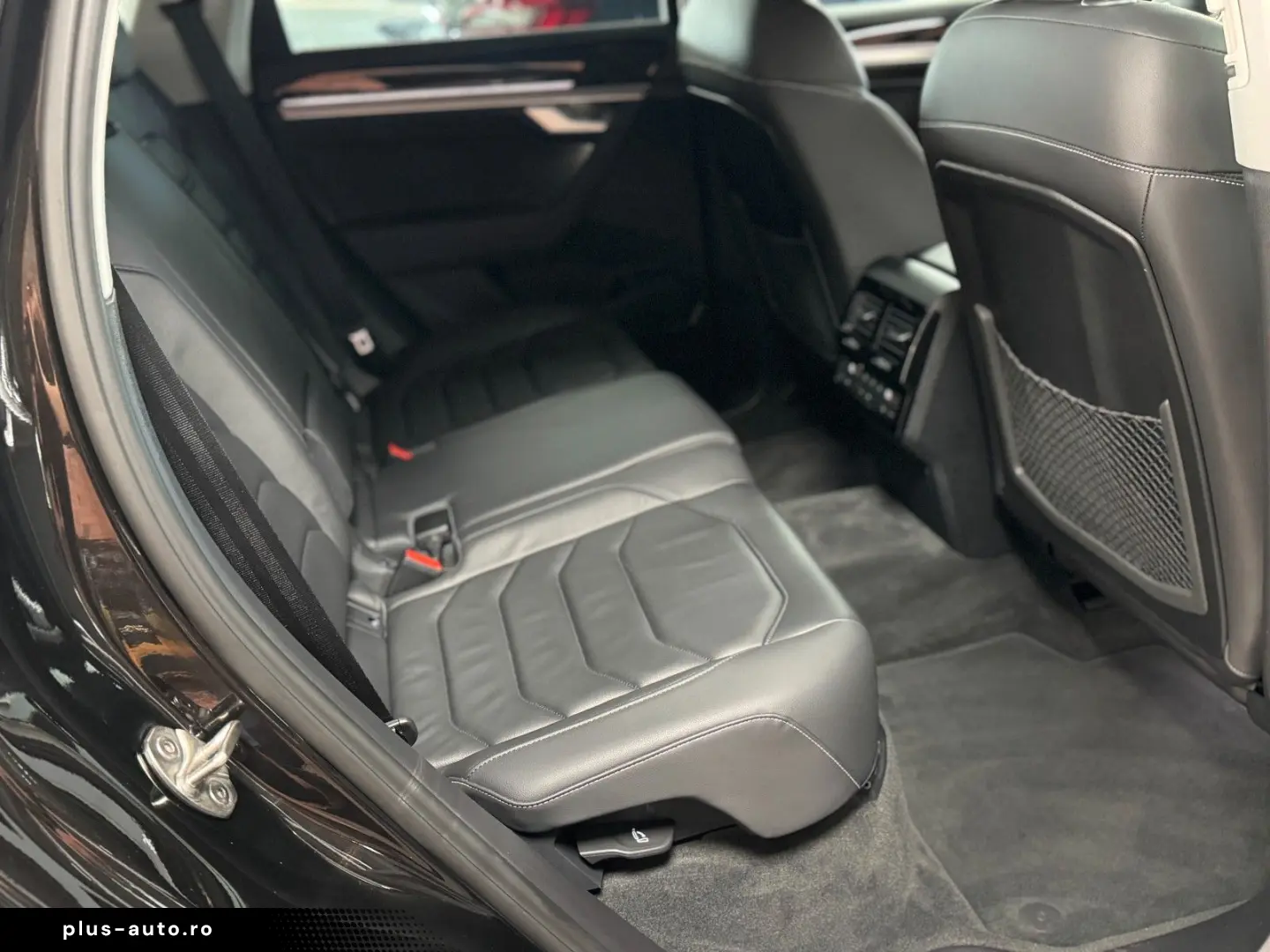 VW Touareg R-Line 4M CAM LUFT AHK LEDER LED ACC