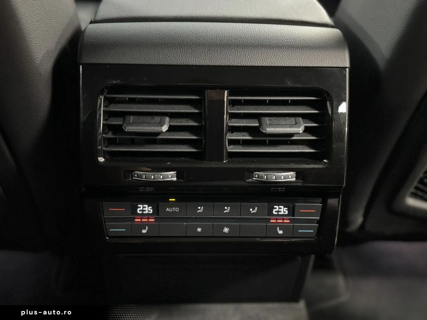 VW Touareg R-Line 4M CAM LUFT AHK LEDER LED ACC