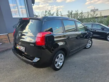 Peugeot 5008 Benzina 1.6 2013 Manuala