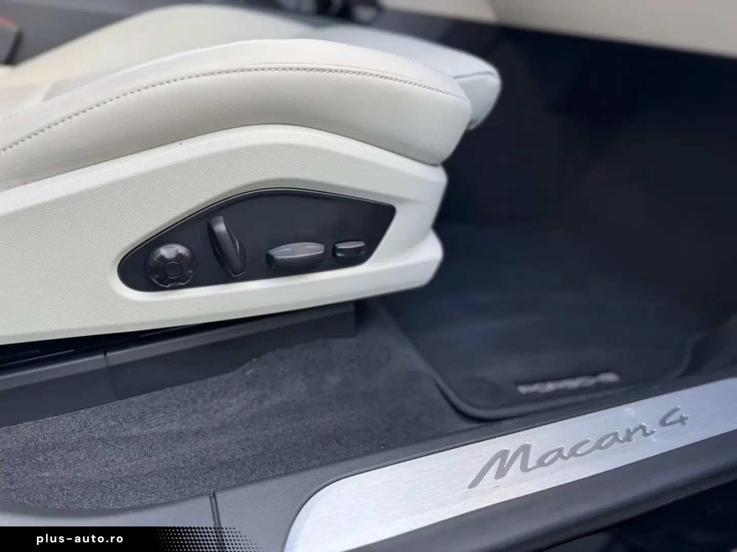 Porsche Macan Electric 4 BI-COLOR LUFTF PANO 21ZOLL