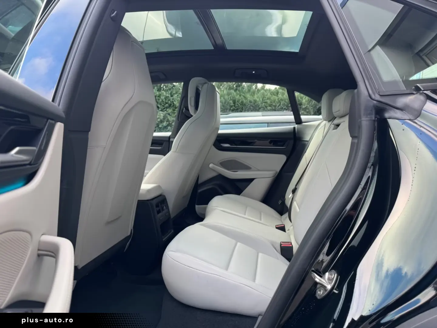 Porsche Macan Electric 4 BI-COLOR LUFTF PANO 21ZOLL