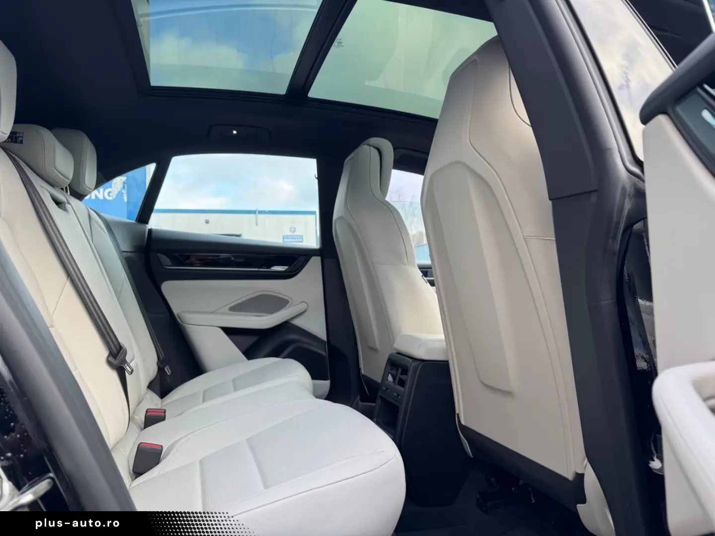 Porsche Macan Electric 4 BI-COLOR LUFTF PANO 21ZOLL