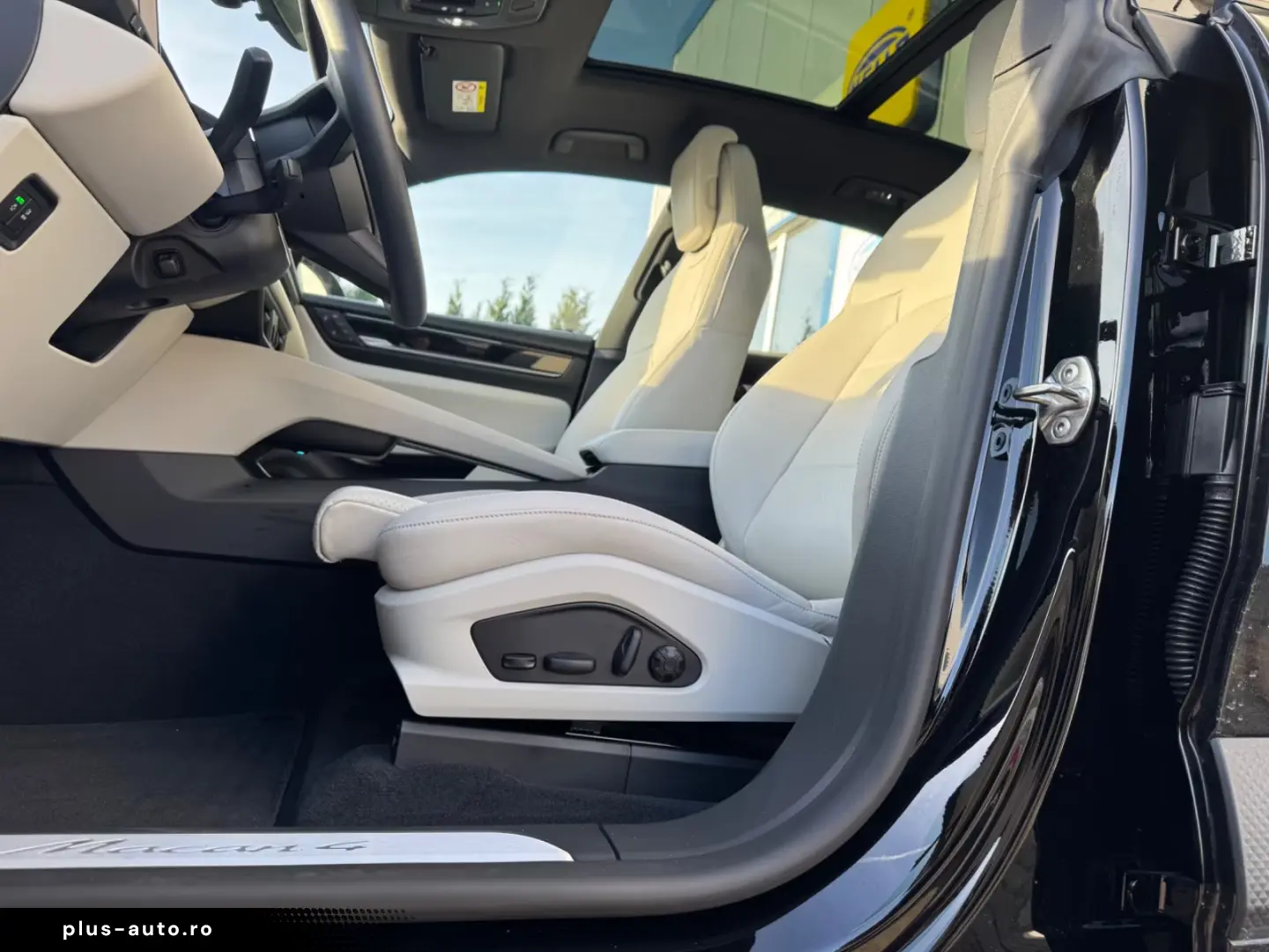 Porsche Macan Electric 4 BI-COLOR LUFTF PANO 21ZOLL