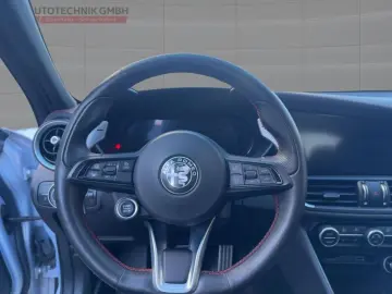 ALFA ROMEO Giulia Competizi.Matt Silber (ab Werk) Limitiert