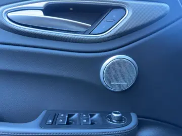 ALFA ROMEO Giulia Competizi.Matt Silber (ab Werk) Limitiert