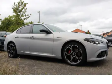 ALFA ROMEO Giulia Competizione Q4 Panodach! Harman Kardon!