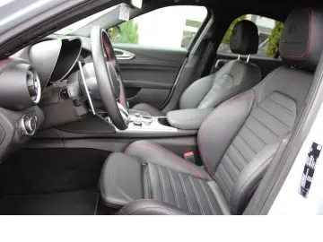 ALFA ROMEO Giulia Competizione Q4 Panodach! Harman Kardon!