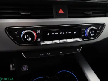 AUDI A4 30 TDI S LINE