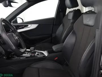 AUDI A4 30 TDI S LINE