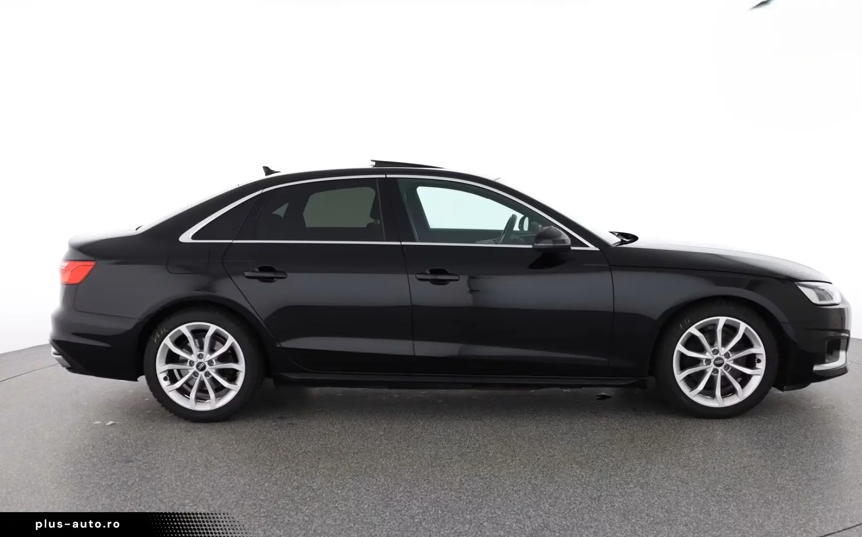 AUDI A4 30 TDI S LINE
