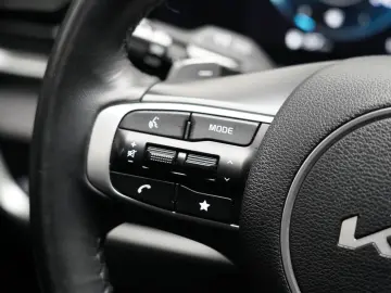 KIA Sportage 1.6 GT-Line 4WD PANO LEDER ACC Memory