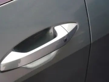 KIA Sportage 1.6 GT-Line 4WD PANO LEDER ACC Memory