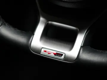 KIA Sportage 1.6 GT-Line 4WD PANO LEDER ACC Memory