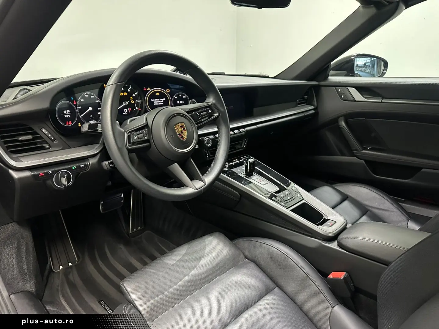 PORSCHE 992 Carrera Cabriolet  SPORT-CHRONO