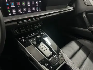 PORSCHE 992 Carrera Cabriolet  SPORT-CHRONO