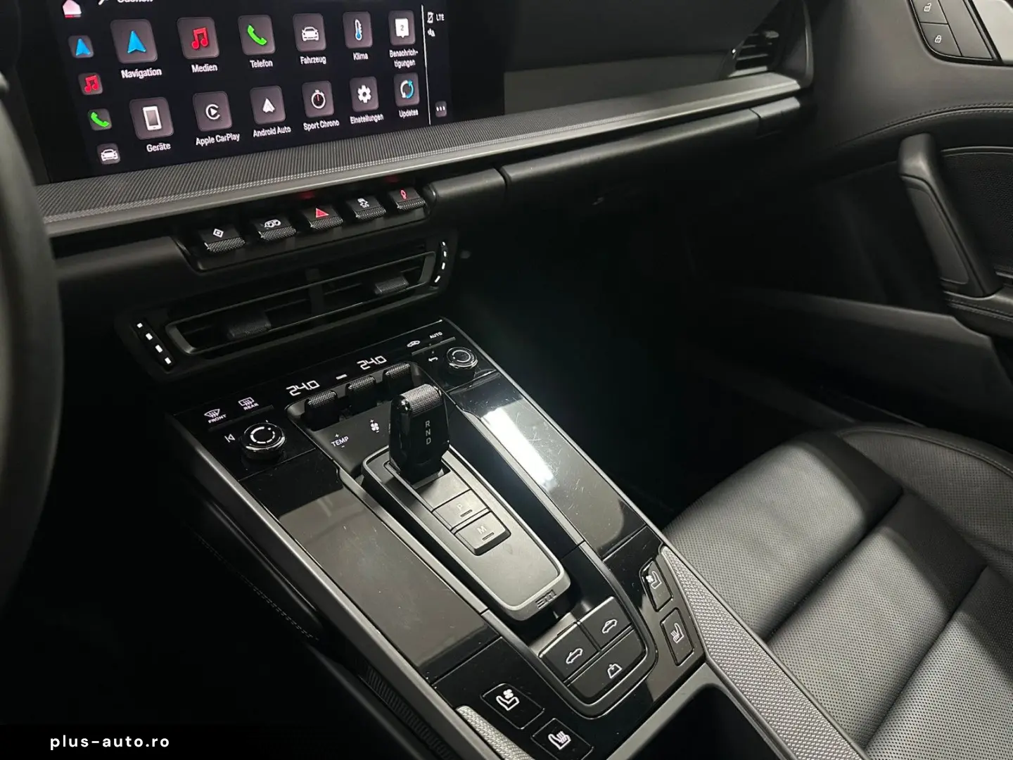 PORSCHE 992 Carrera Cabriolet  SPORT-CHRONO