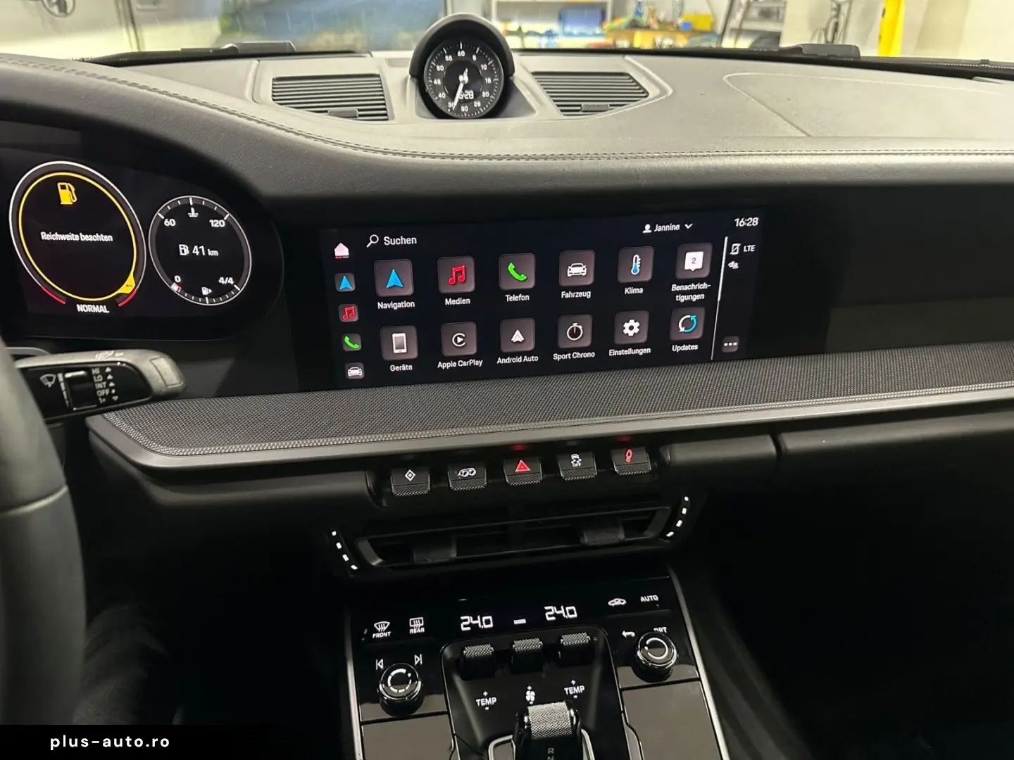 PORSCHE 992 Carrera Cabriolet  SPORT-CHRONO