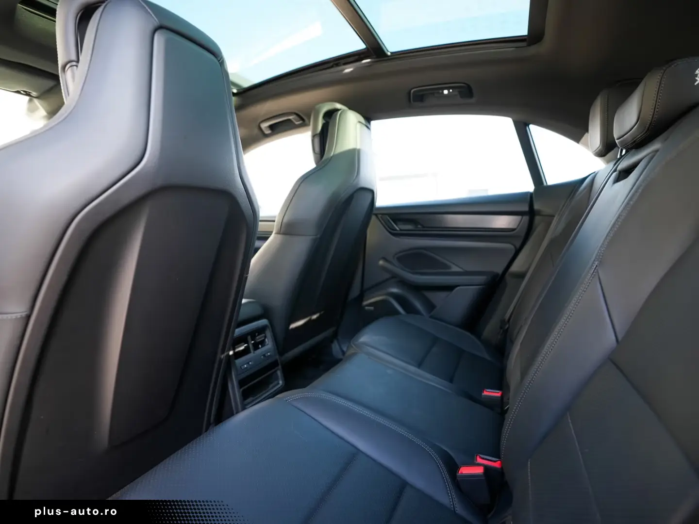 Porsche MACAN 4 Afișaj pasager BOSE PASM PANO MATRIX