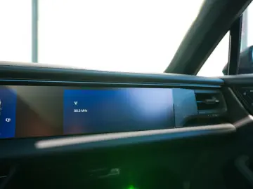 Porsche MACAN 4 Afișaj pasager BOSE PASM PANO MATRIX