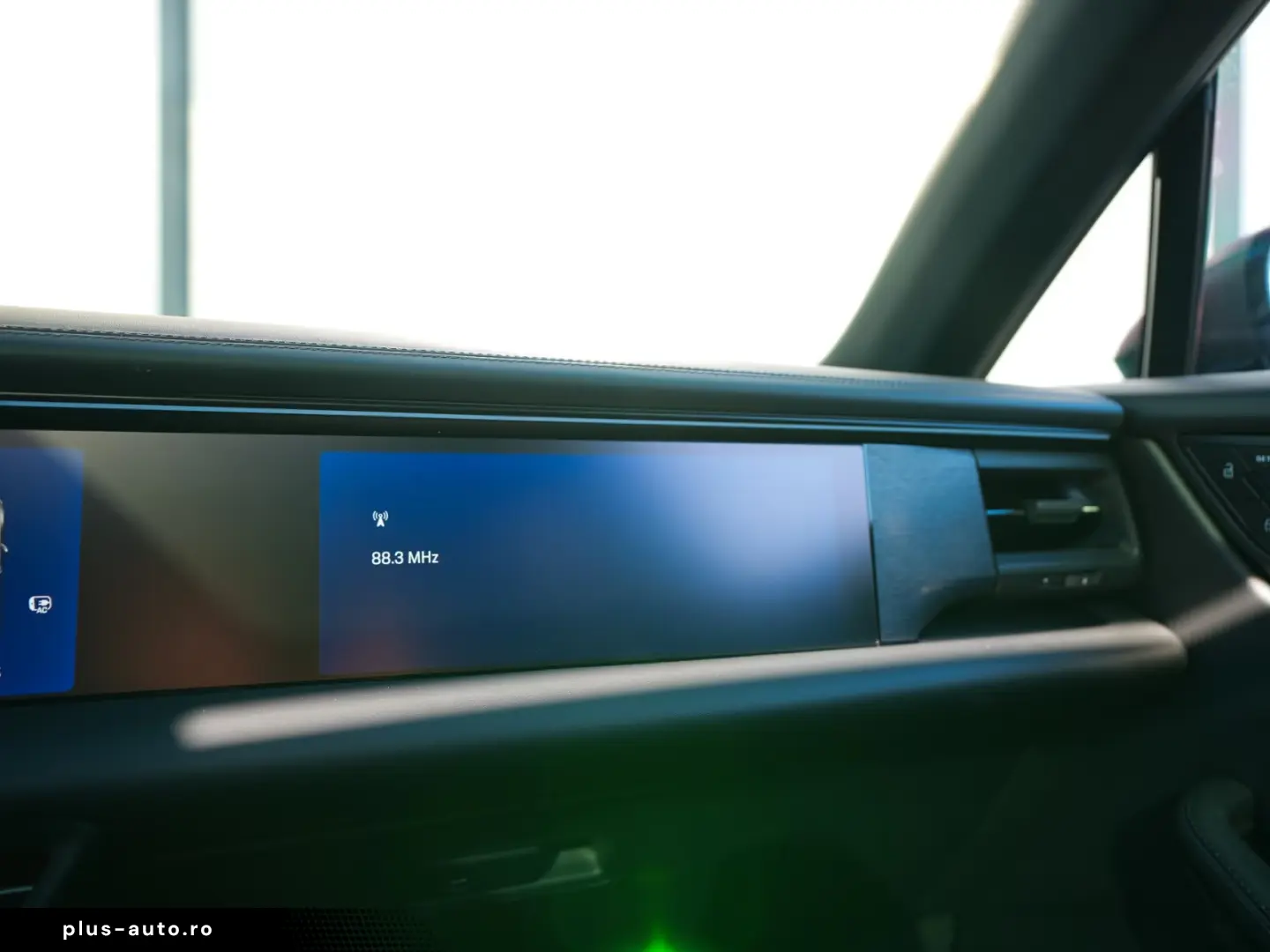 Porsche MACAN 4 Afișaj pasager BOSE PASM PANO MATRIX