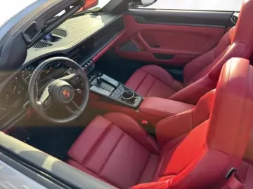 PORSCHE 911 Carrera 4 GTS Cabriolet 3.0l APROVED BURMEST