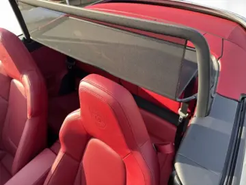 PORSCHE 911 Carrera 4 GTS Cabriolet 3.0l APROVED BURMEST