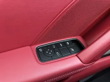 PORSCHE 911 Carrera 4 GTS Cabriolet 3.0l APROVED BURMEST