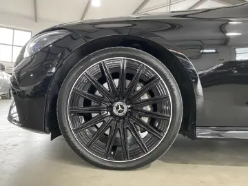 MERCEDES-BENZ CLE 220 d AMG DIS 20 HUD 360 BUR Night