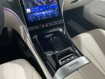 MERCEDES-BENZ CLE 220 d AMG DIS 20 HUD 360 BUR Night