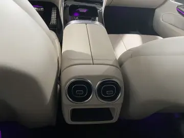 MERCEDES-BENZ CLE 220 d AMG DIS 20 HUD 360 BUR Night