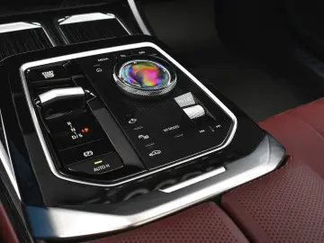 BMW 750 e xDrive M Sport