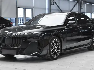 BMW 750 e xDrive M Sport