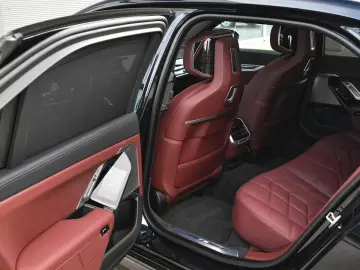 BMW 750 e xDrive M Sport