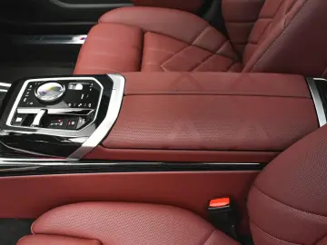 BMW 750 e xDrive M Sport