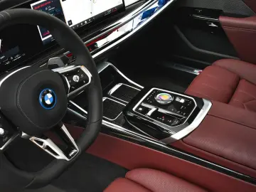 BMW 750 e xDrive M Sport