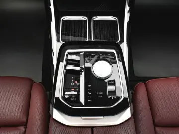 BMW 750 e xDrive M Sport