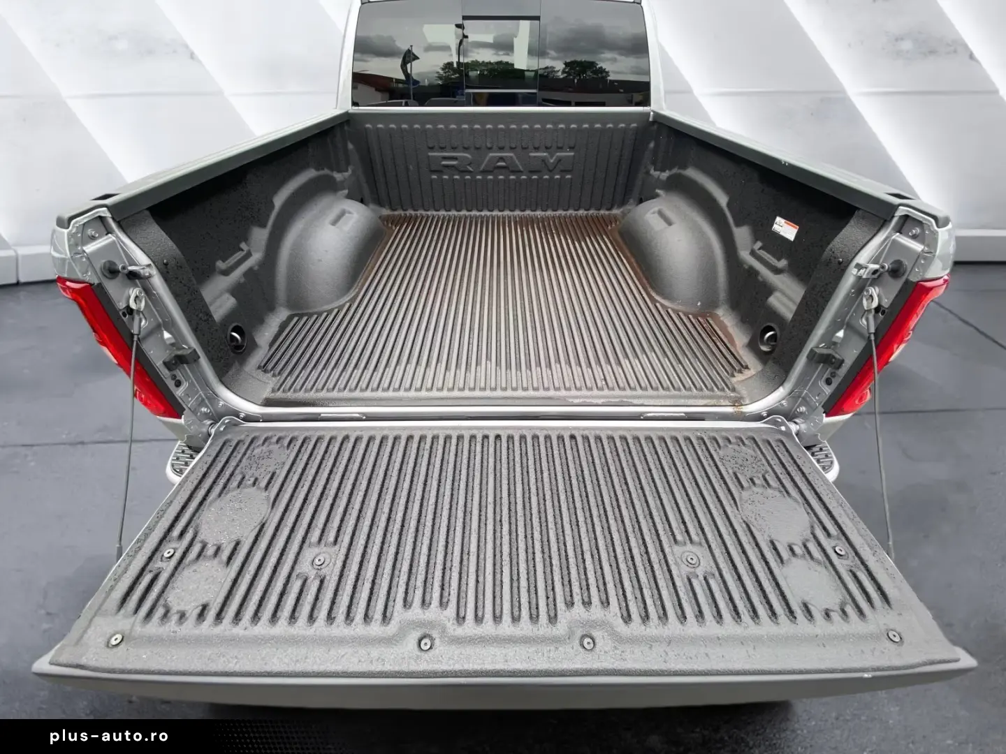 Dodge Ram 1500 Laramie Sport Special