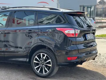 FORD KUGA ST-LINE