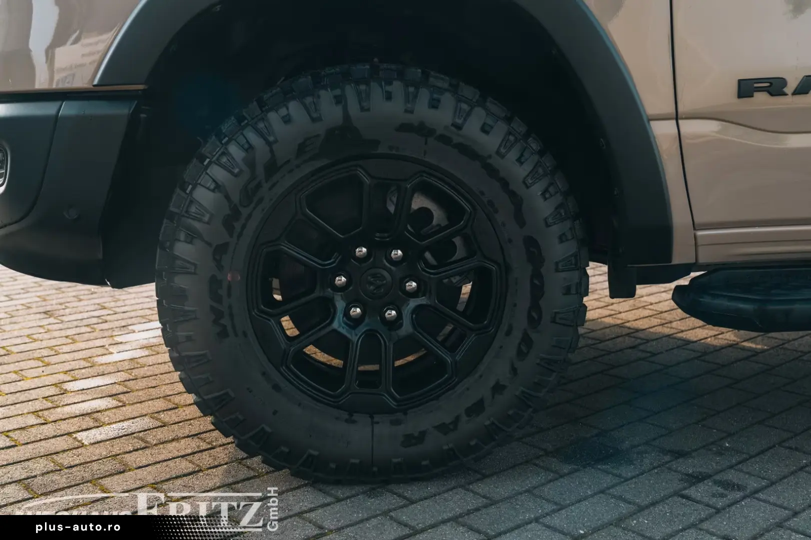 Dodge RAM 1500 Rebel X 4x4 - 3 0l I6 GT  Panoroof