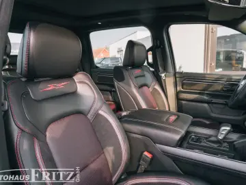 Dodge RAM 1500 Rebel X 4x4 - 3 0l I6 GT  Panoroof